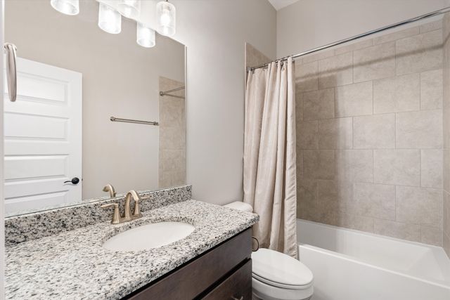 644 Five Oaks Blvd, Lebanon, TN 37087