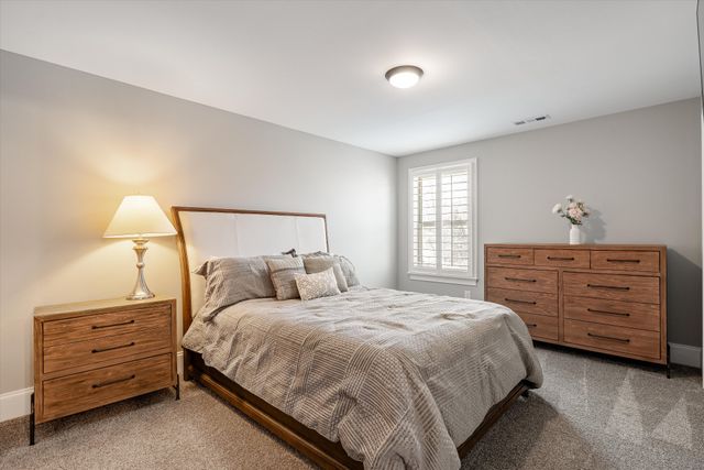 644 Five Oaks Blvd, Lebanon, TN 37087