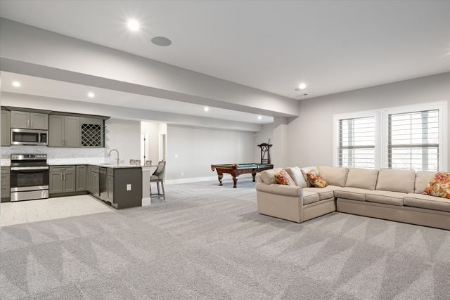 644 Five Oaks Blvd, Lebanon, TN 37087