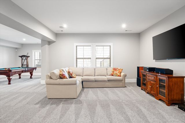 644 Five Oaks Blvd, Lebanon, TN 37087