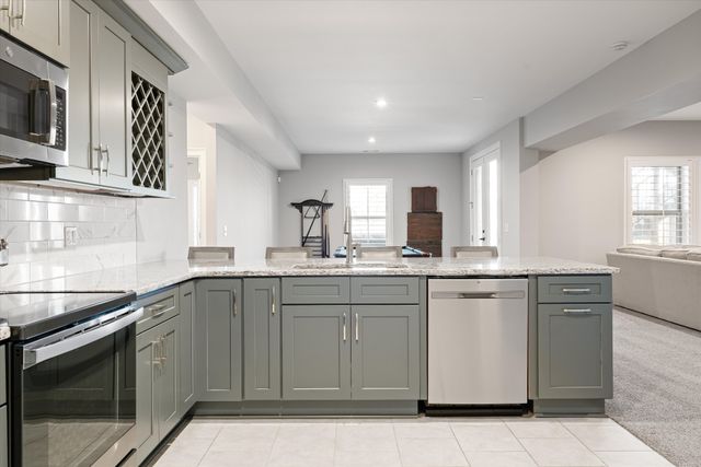 644 Five Oaks Blvd, Lebanon, TN 37087