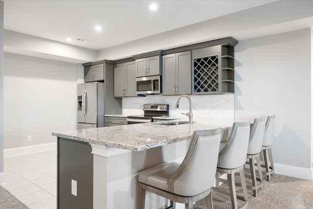 644 Five Oaks Blvd, Lebanon, TN 37087