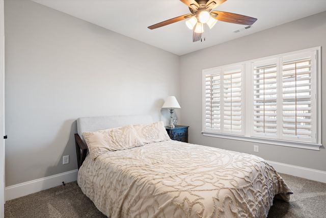 644 Five Oaks Blvd, Lebanon, TN 37087