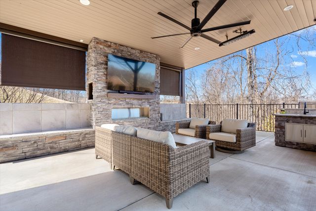 644 Five Oaks Blvd, Lebanon, TN 37087