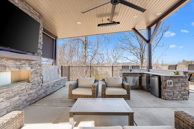 644 Five Oaks Blvd, Lebanon, TN 37087