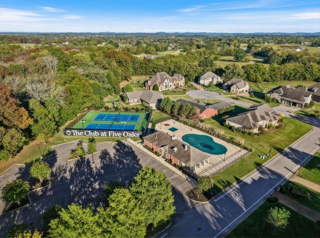 644 Five Oaks Blvd, Lebanon, TN 37087