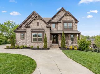 644 Five Oaks Blvd, Lebanon, TN 37087