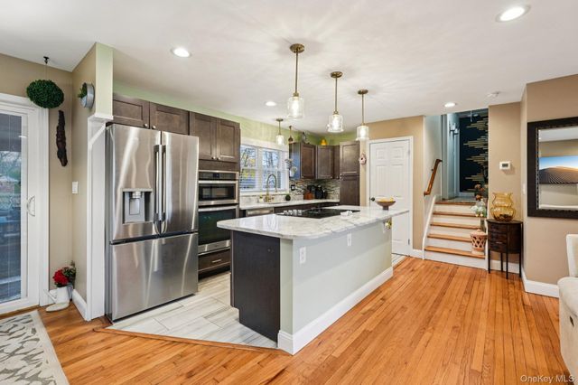 3 Garden Drive, New Windsor, NY 12553