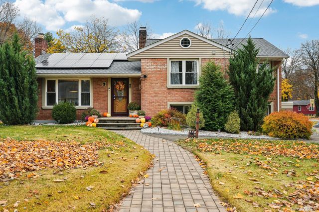 3 Garden Drive, New Windsor, NY 12553