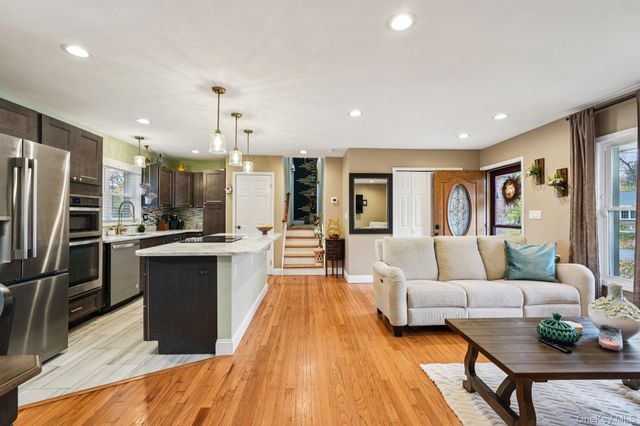 3 Garden Drive, New Windsor, NY 12553