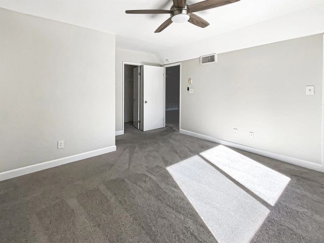 7405 Charmant Dr 2427, San Diego, CA 92122
