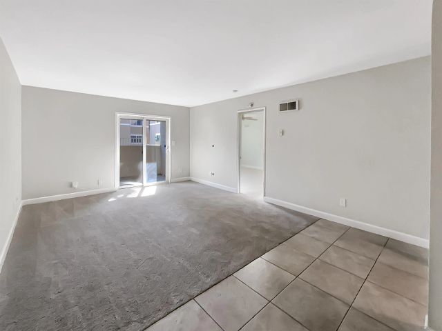 7405 Charmant Dr 2427, San Diego, CA 92122