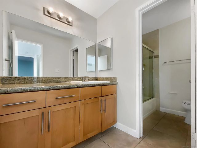 7405 Charmant Dr 2427, San Diego, CA 92122