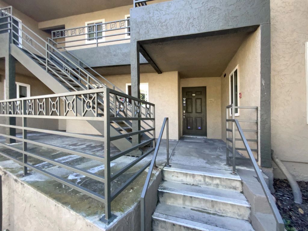 7405 Charmant Dr 2427, San Diego, CA 92122