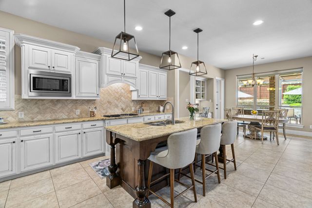 721 Kimbro Avenue, Lantana, TX 76226