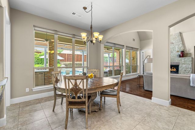 721 Kimbro Avenue, Lantana, TX 76226