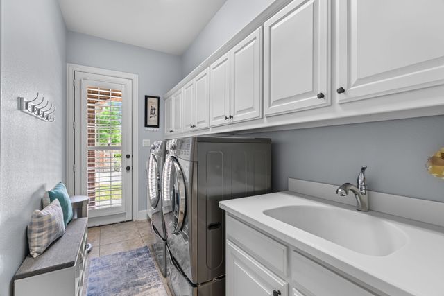 721 Kimbro Avenue, Lantana, TX 76226