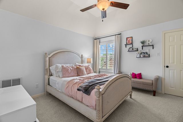 721 Kimbro Avenue, Lantana, TX 76226