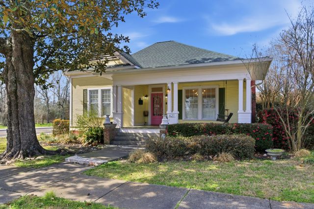 621 Walnut St., Hattiesburg, MS 39401