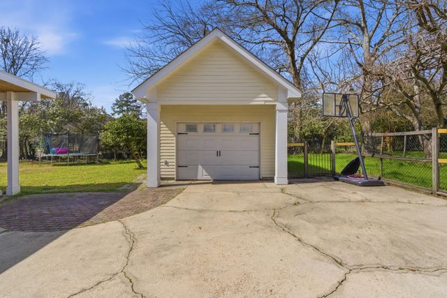 621 Walnut St., Hattiesburg, MS 39401