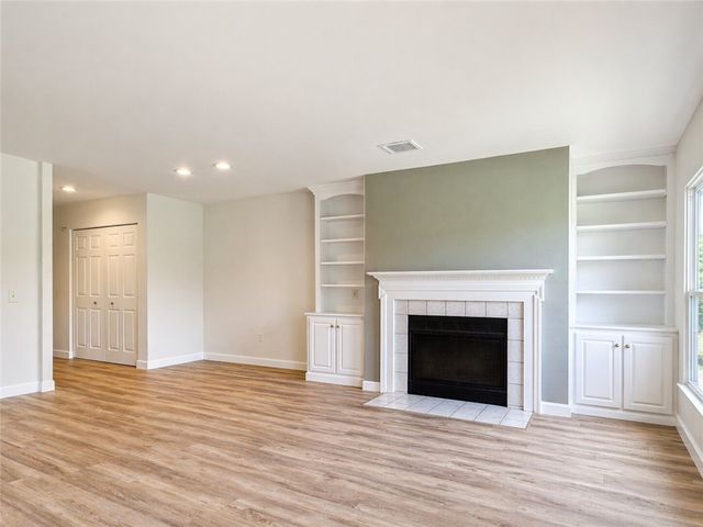 57 Lawton Brook Lane 57, Portsmouth, RI 02871
