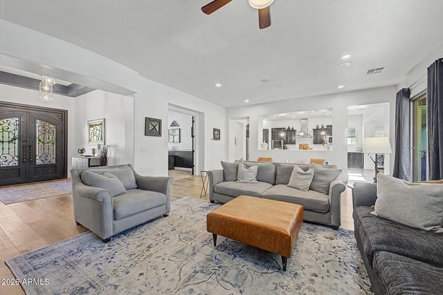 2910 E ATHENA Avenue, Gilbert, AZ 85297