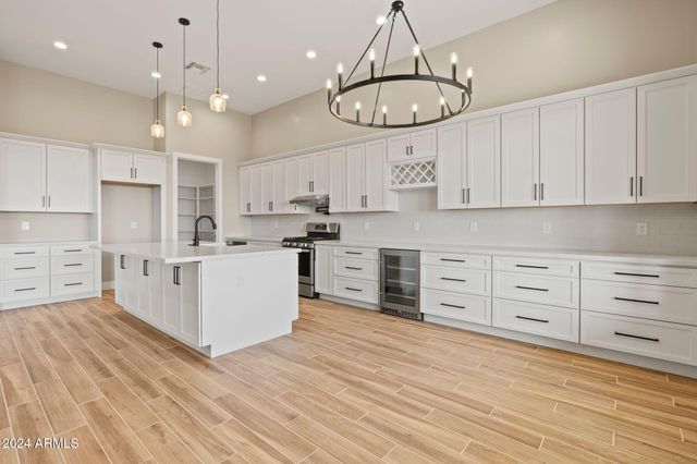 635 S GRANT WOODS Parkway, Dewey, AZ 86327