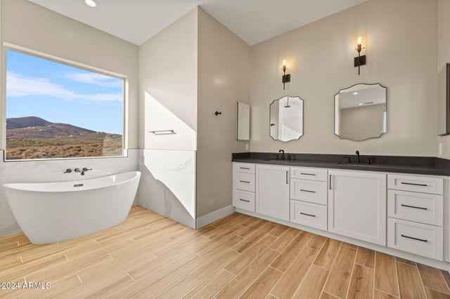 635 S GRANT WOODS Parkway, Dewey, AZ 86327