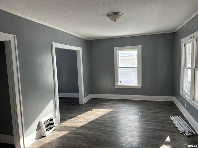 2420 15TH Street, Moline, IL 61265