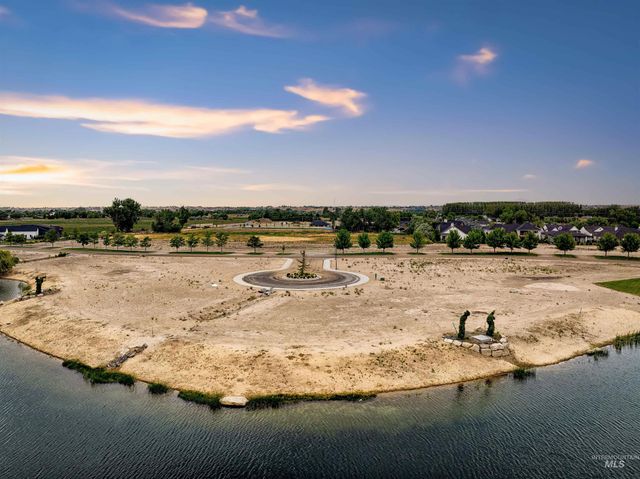 21526 Lake Fork Pt, Star, ID 83669