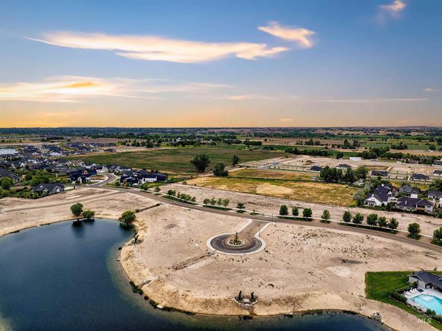 21526 Lake Fork Pt, Star, ID 83669