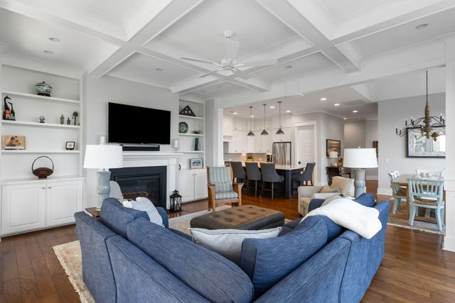 1525 Mossy Branch Way, Mount Pleasant, SC 29464