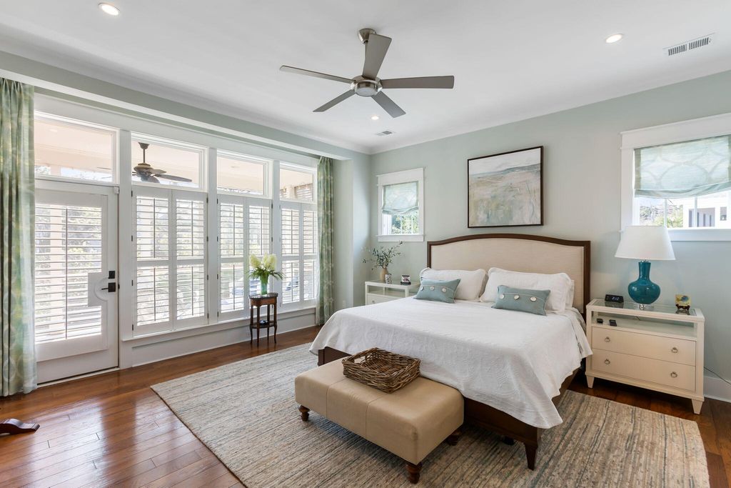 Image 18 of property listing at 1525 Mossy Branch Way, Mount Pleasant, SC 29464