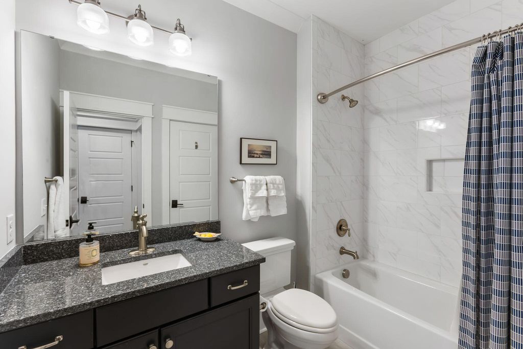 Image 27 of property listing at 1525 Mossy Branch Way, Mount Pleasant, SC 29464