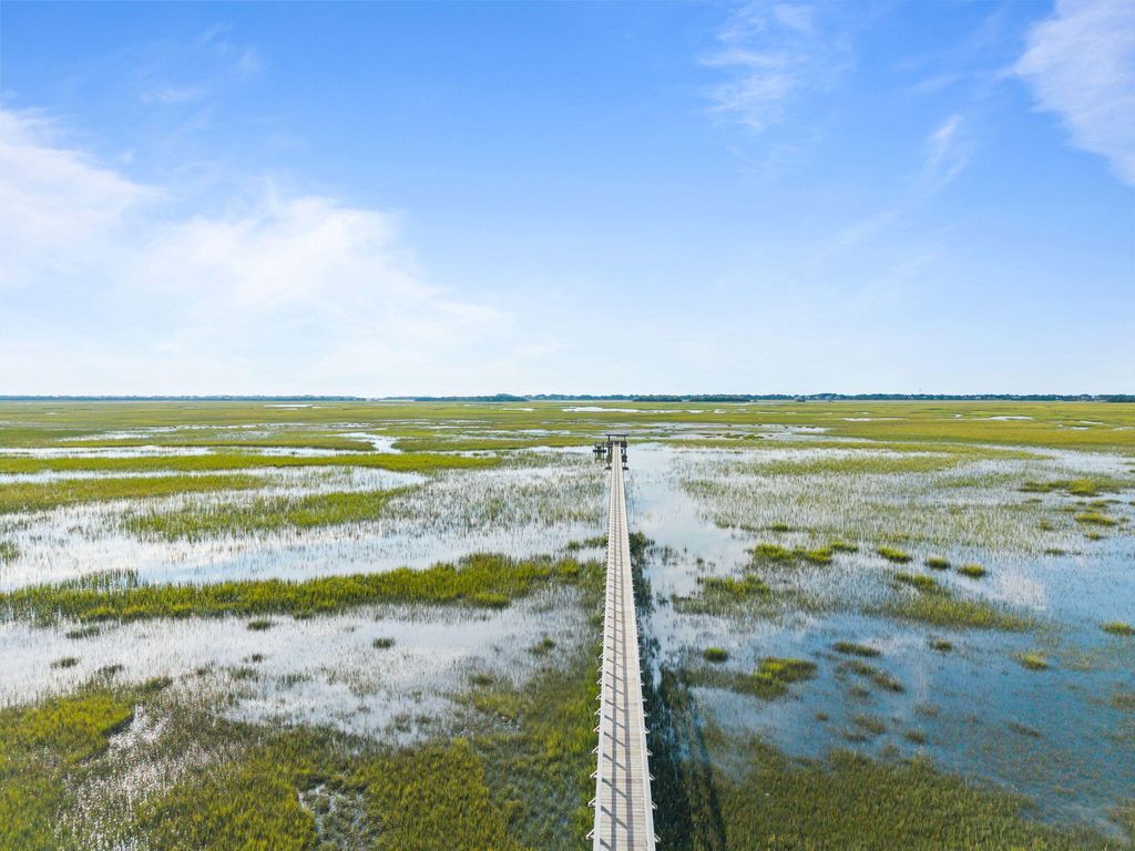 Image 34 of property listing at 1525 Mossy Branch Way, Mount Pleasant, SC 29464