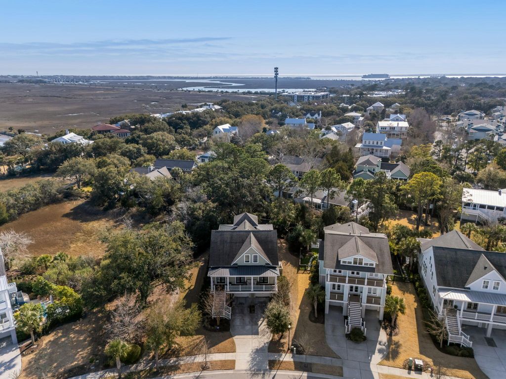 Image 36 of property listing at 1525 Mossy Branch Way, Mount Pleasant, SC 29464