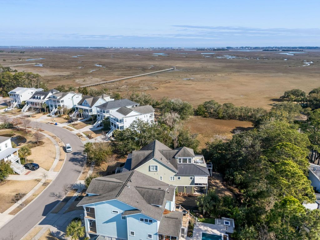 Image 37 of property listing at 1525 Mossy Branch Way, Mount Pleasant, SC 29464