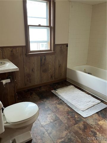 1 Wilson Parkway, Lockport City, NY 14094