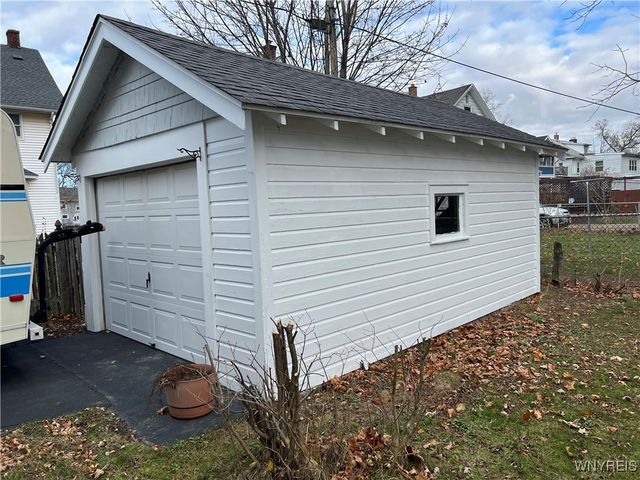 1 Wilson Parkway, Lockport City, NY 14094