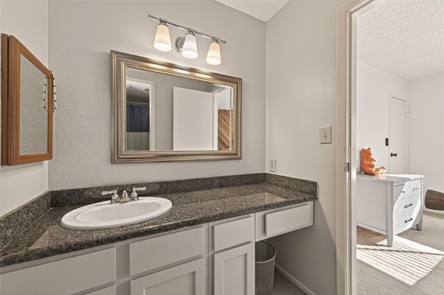 6201 Beverlyhill Street 1, Houston, TX 77057