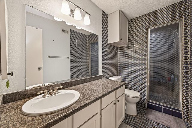 6201 Beverlyhill Street 1, Houston, TX 77057