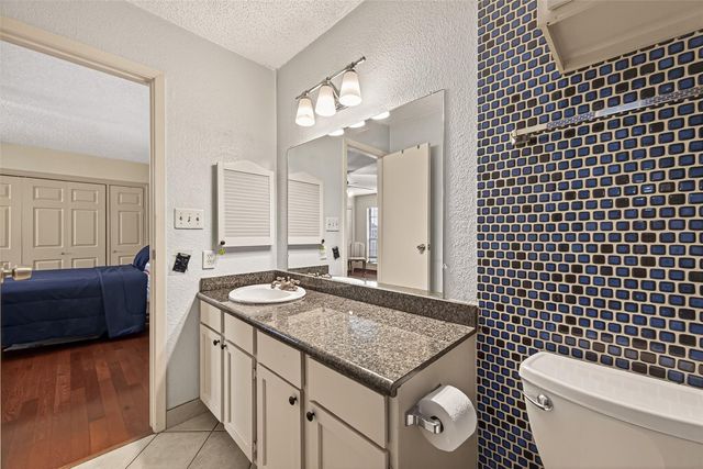 6201 Beverlyhill Street 1, Houston, TX 77057