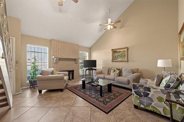 6201 Beverlyhill Street 1, Houston, TX 77057