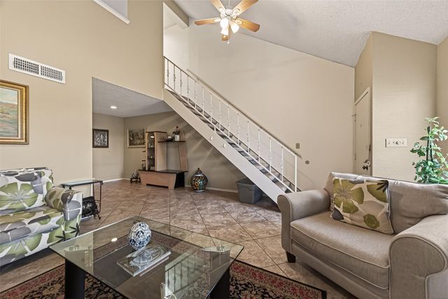 6201 Beverlyhill Street 1, Houston, TX 77057