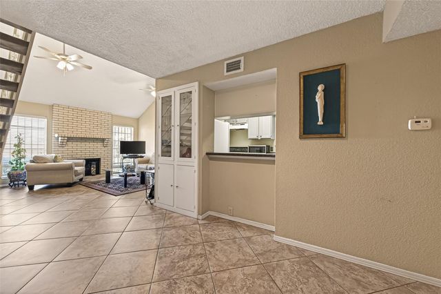 6201 Beverlyhill Street 1, Houston, TX 77057