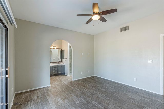 11001 E Indigo Bush Place, Tucson, AZ 85748