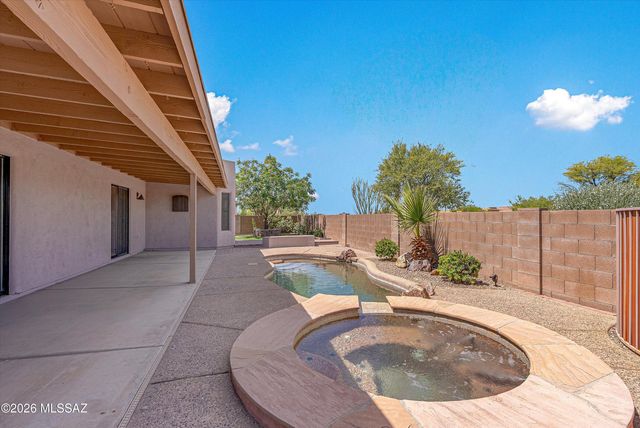 11001 E Indigo Bush Place, Tucson, AZ 85748