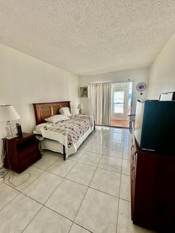 1080 Exeter E, Boca Raton, FL 33434