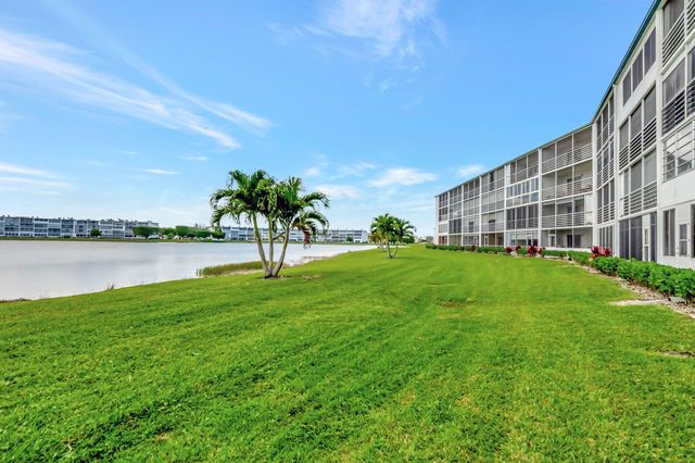 1080 Exeter E, Boca Raton, FL 33434