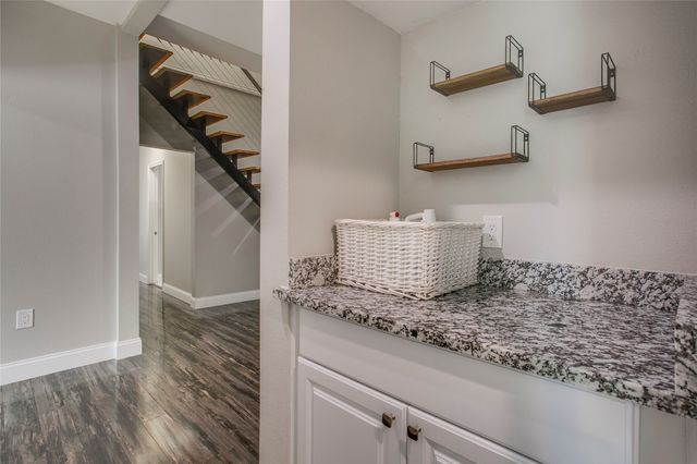 834 S Polk Street, Dallas, TX 75208